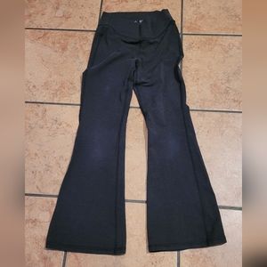 Old Navy Active Bell Bottom Leggings! Size: L